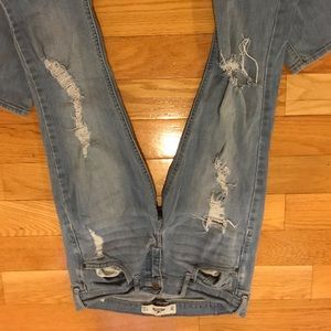 Hollister social stretch ripped jeans